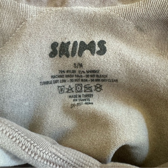 SKIMS Seamless Sculpt Thong Bodysuit Sienna Brown Womens Size S/M Shapewear NWOT - Picture 12 of 13